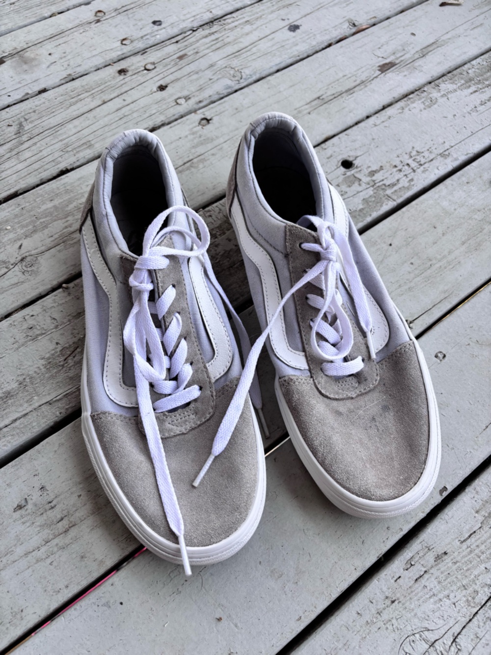 Vans women’s Grey and White Old Skool Sneakers